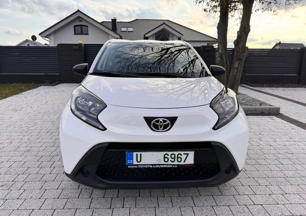 Toyota Aygo cena 54900 przebieg: 29918, rok produkcji 2022 z Szczytno małe 79